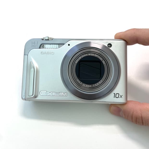 카시오 엑슬림 EX-H15 디지털 카메라