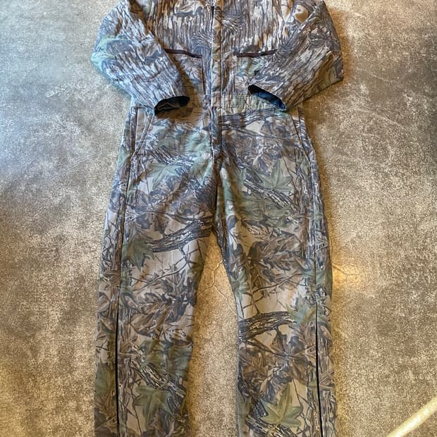 리버티 리얼트리 점프수트