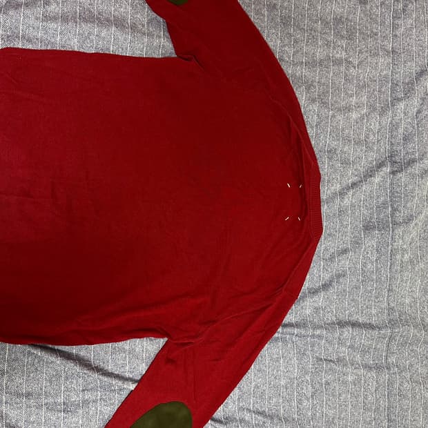 마르지엘라 버건디 앨보패치 니트