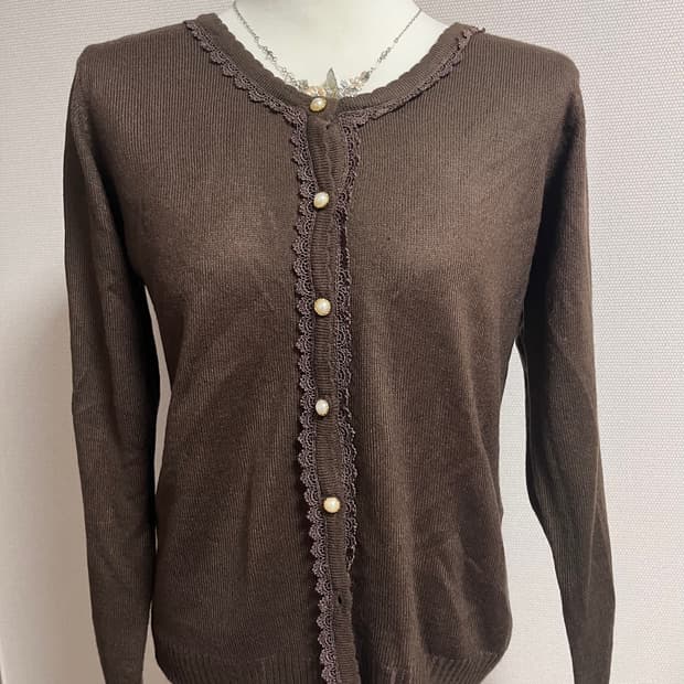 엑시즈팜 가디건 장미 자수 레이스 라떼갸루 모리