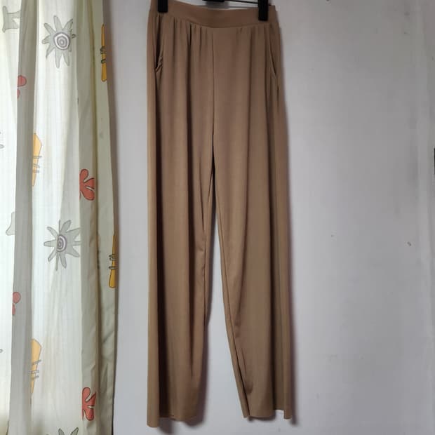 베이지색 허리밴딩 와이드 팬츠 F
