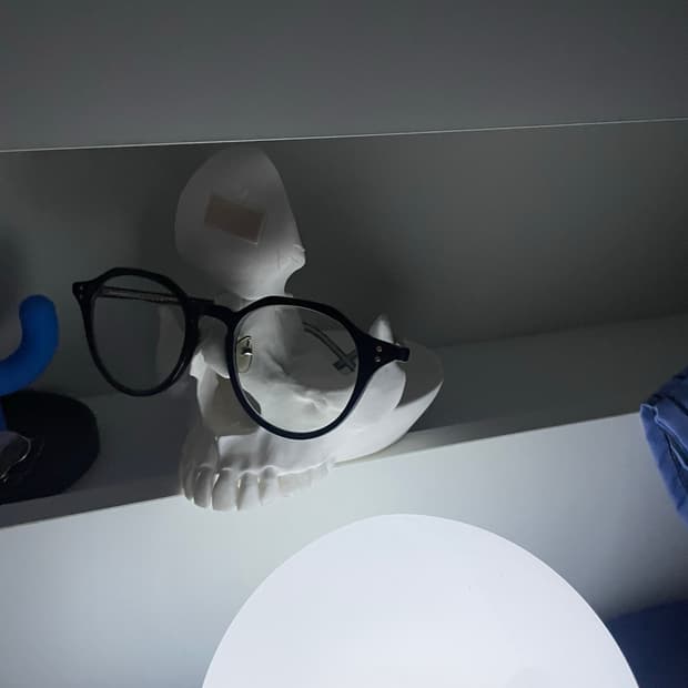 안경받침 트레이