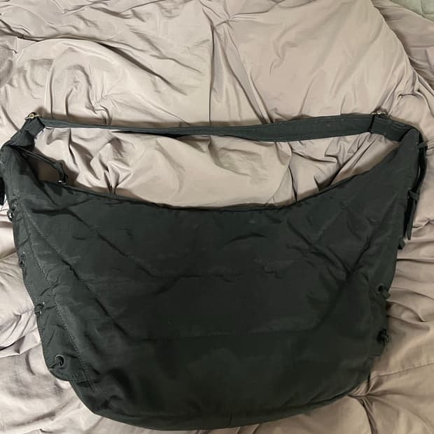 르메르 소프트 게임백 L블랙