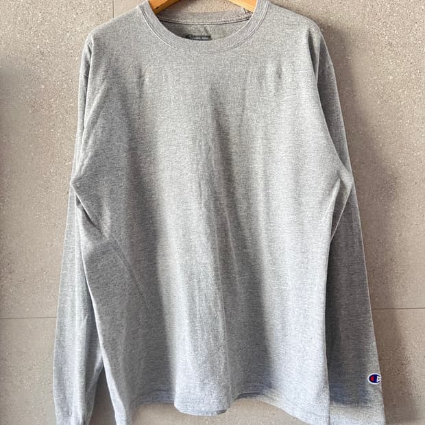챔피온 회색 맨투맨 티셔츠
