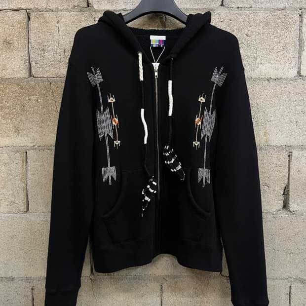 파세타즘 자수 프린지 후드 집업