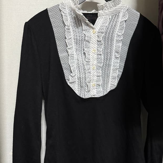 빈티지 도트 블라우스 티셔츠