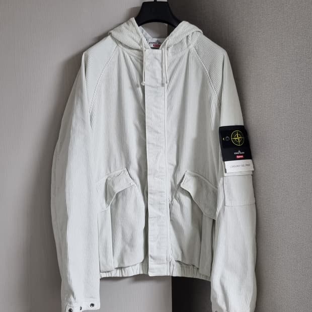 슈프림 x 스톤아일랜드 코듀로이 자켓 새상품