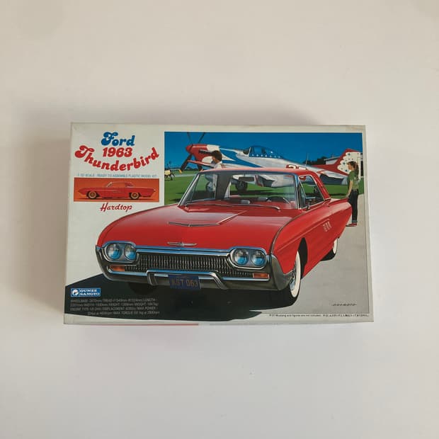 Ford 1963 thunderbird / 1:32 SCALE