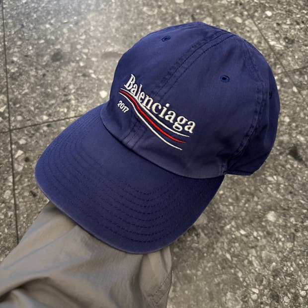 발렌시아가 웨이브로고 캡 처분 