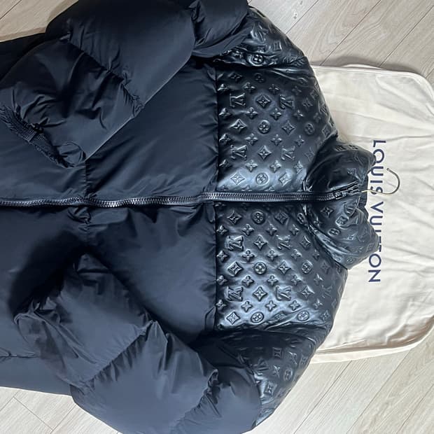 루이비통 모노그램 오버사이즈 다운 푸퍼 자켓 48