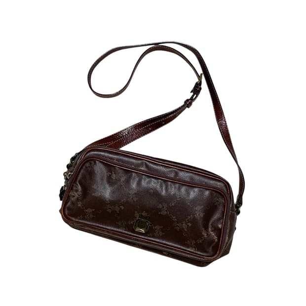 안나수이 크로스백