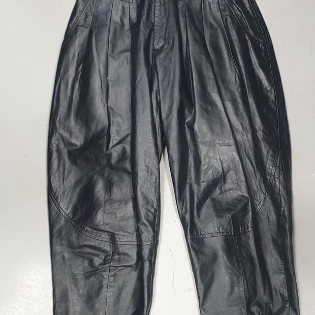 블랙 가죽 바지26~27