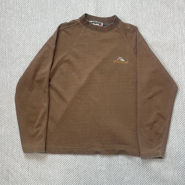 퀵실버 페이딩 빈티지 스웻셔츠 