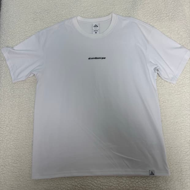 나이키 ACG 반팔 티셔츠 화이트 L