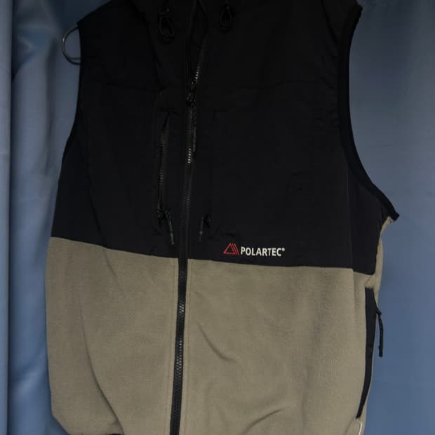 fetch 폴라텍 조끼 블랙그레이 M