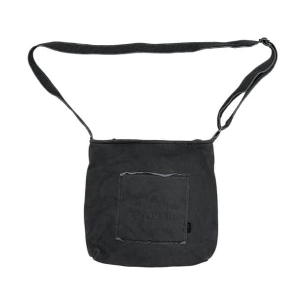 아이앱스튜디오 피그먼트 포켓 크로스백 가방