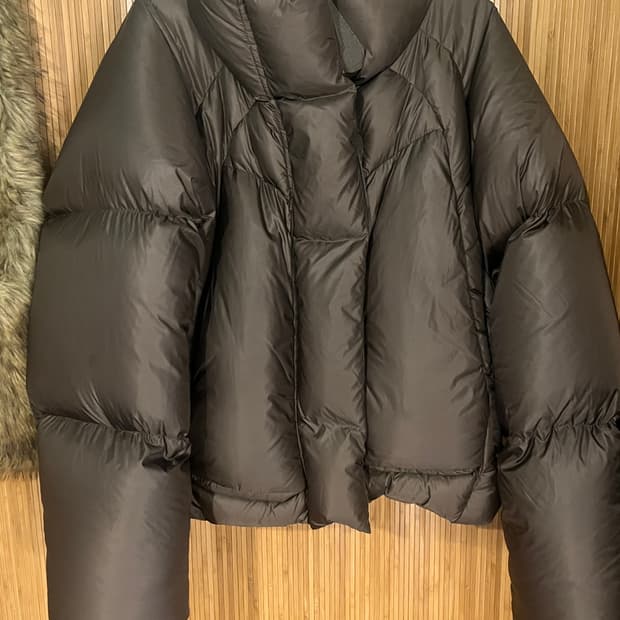 엔타이어 스튜디오 푸퍼패딩