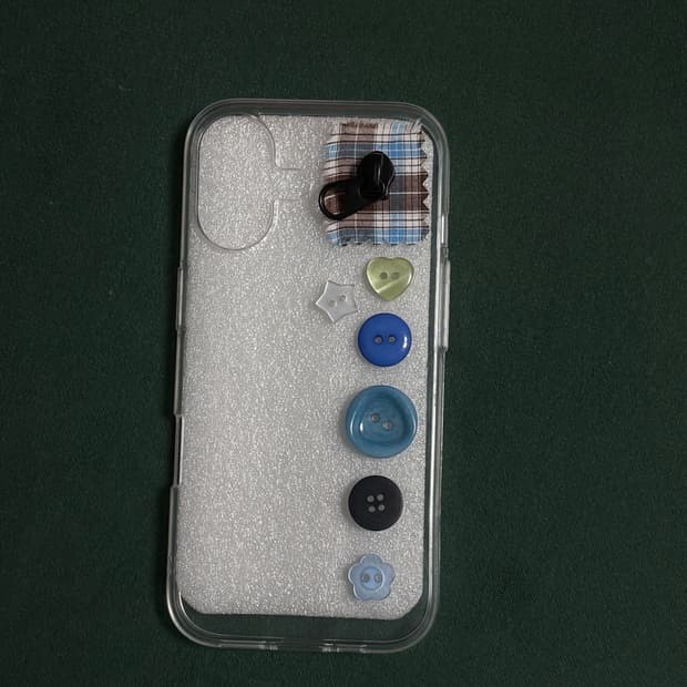 [HANDMADE] 아이폰17 단추 케이스