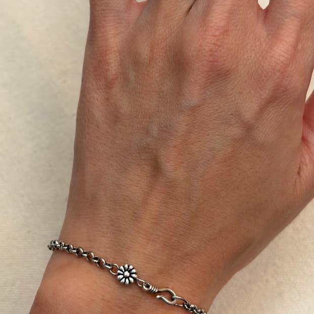 Silver Daisy Link Bracelet