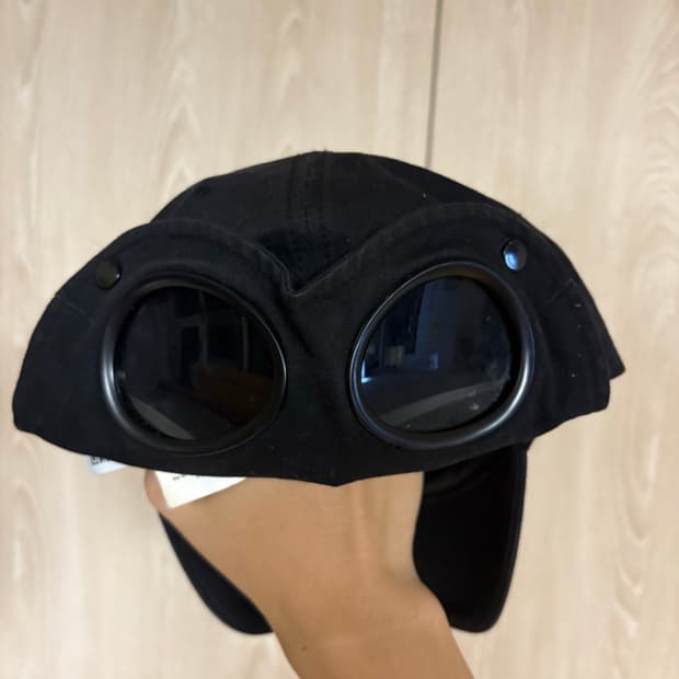 C.P. 컴퍼니 고글 캡 블랙