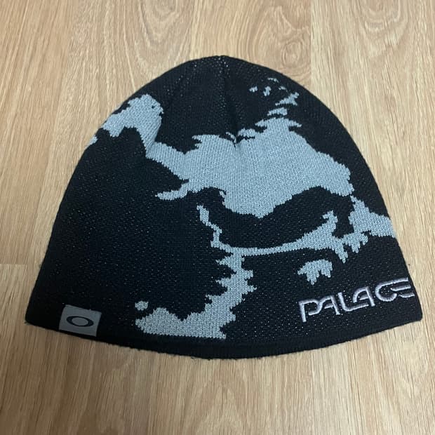 팔라스 x 오클리 비니 블랙 그레이 23SS