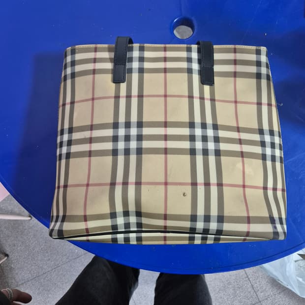 버버리 체크 토트백 여성 가방