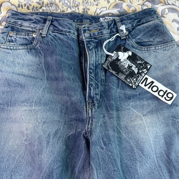 새상품)모드나인 Turn me On 턴미온 30 사이즈 팝니다.