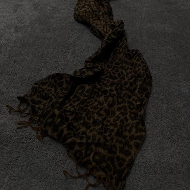 Vintage v-kei punk mood leopard scarf