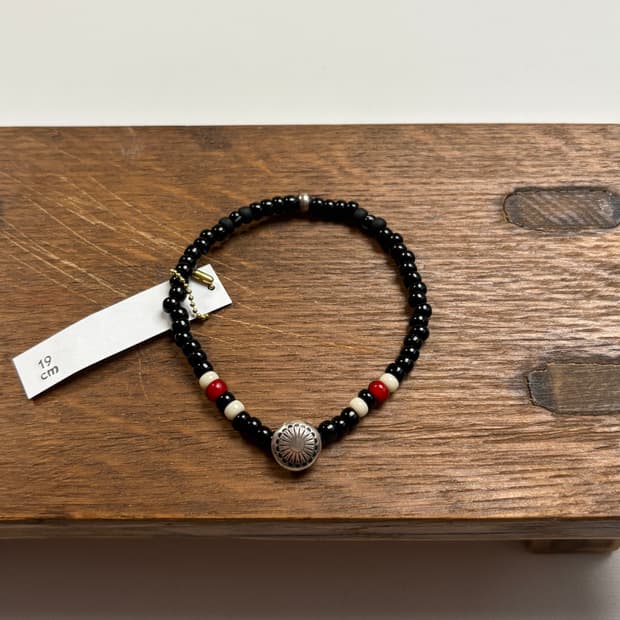 SILVER925 CONCHO & BEAS BRACELET (블랙)