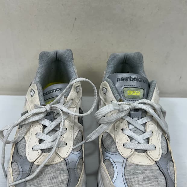 뉴발란스 992 그레이/아이보리 W992FC (260)