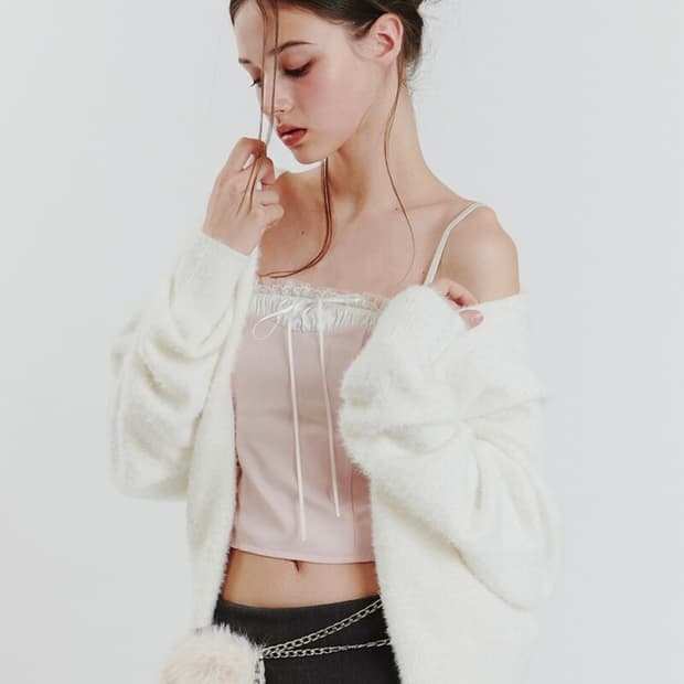 페인오어플레져 EVA FUR CARDIGAN white