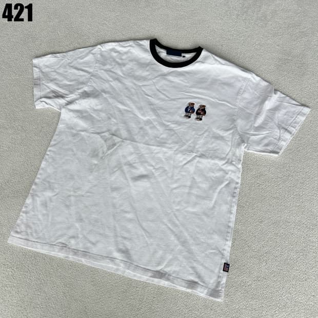 예일 흰색 반팔티 