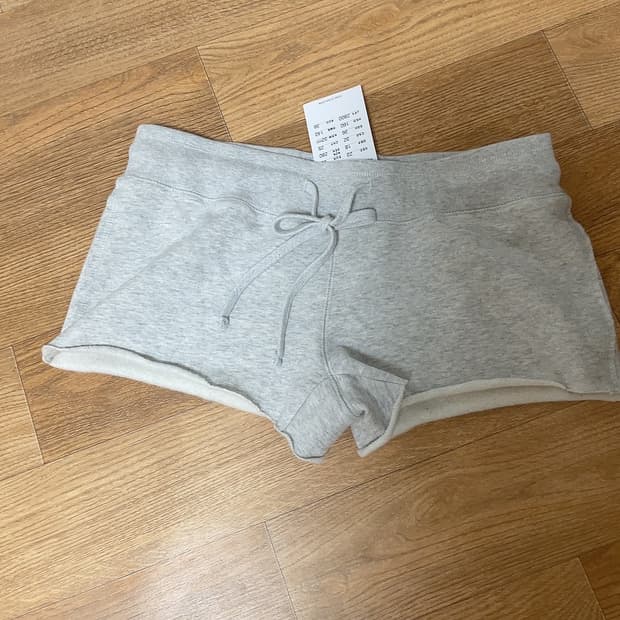 브랜디멜빌 라이트그레이 반바지 숏팬츠