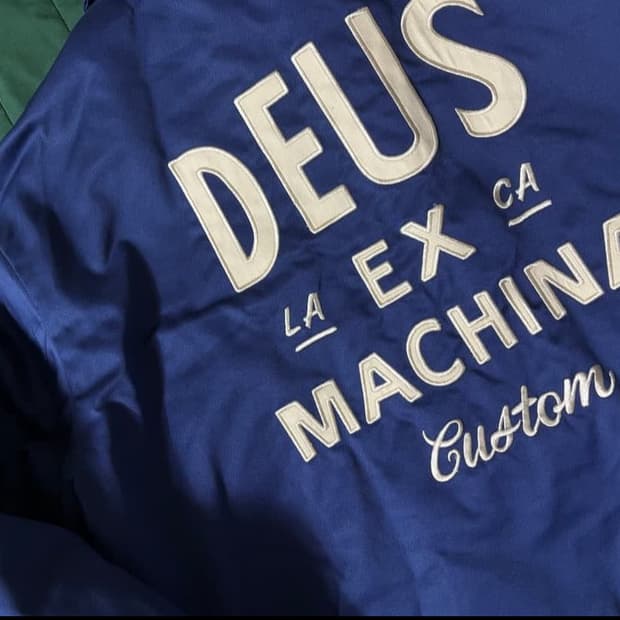 데우스 엑스 마키나 블루 자켓