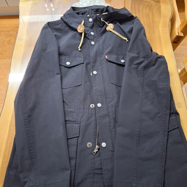 리바이스 자켓 L 사이즈 판매합니다!