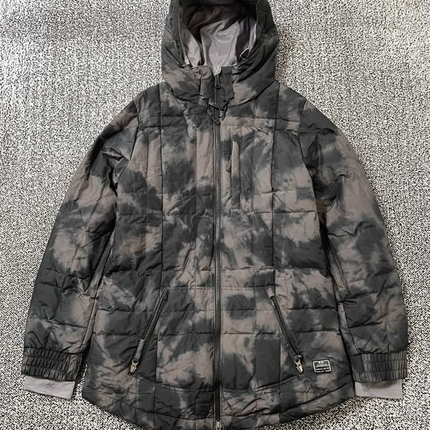 빈티지9. 나이키 엔지니어드 구스다운 보드복 패딩 경량 카모 나염 점퍼
