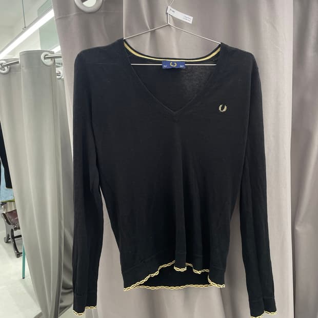 프레드페리 브이넥니트 