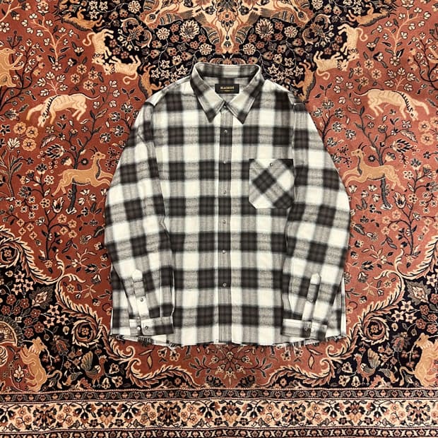 [새상품 M] 블랙아웃 다임백 컷 셔츠