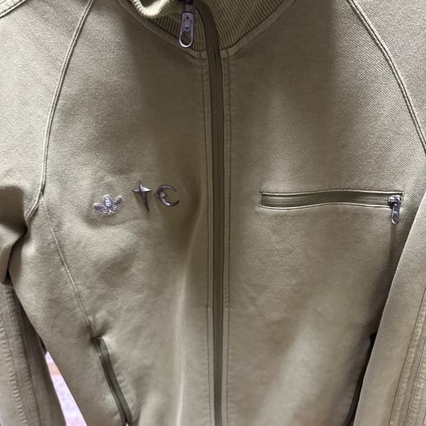 아디다스 x 떠그 클럽 트랙탑 포커스 올리브 