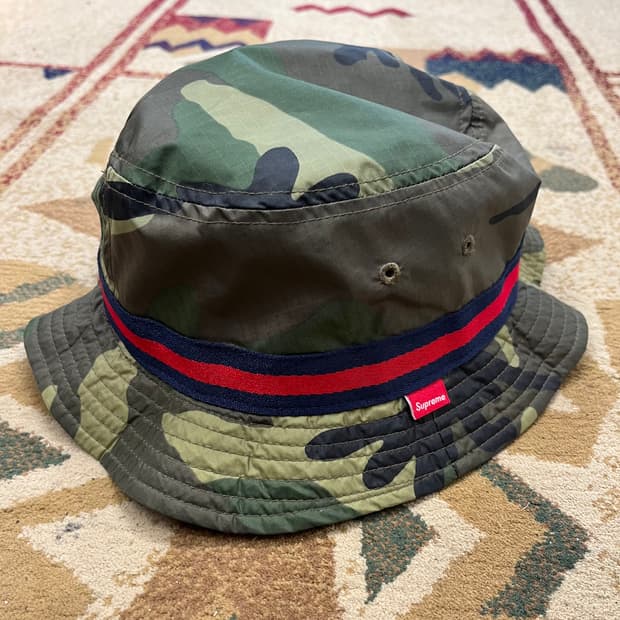 Supreme 버킷햇