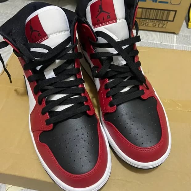 조던1미드 블랙토