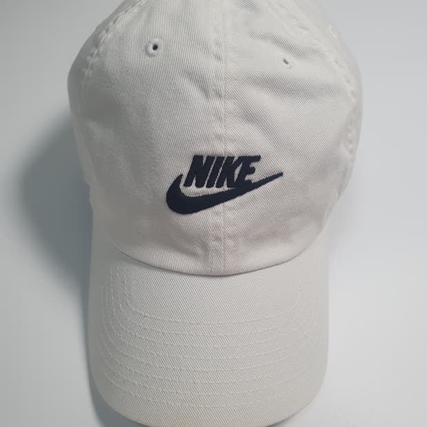 나이키 볼캡 화이트