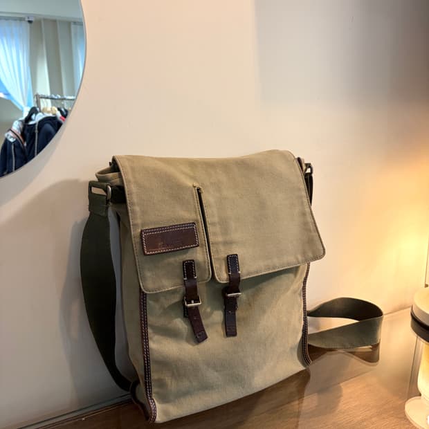 디올 옴므 캔버스 플랩 크로스 백