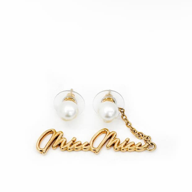 [OS] 미우미우 여성 펄 진주 레터링 로고 체인 피어싱 이어링 귀걸이
