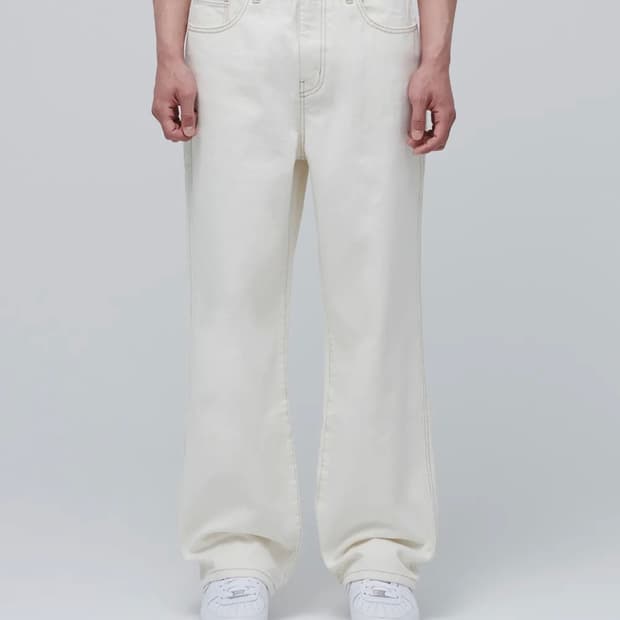 무탠다드 콘트라스트 스티치 레귤러핏 데님팬츠 크림 31