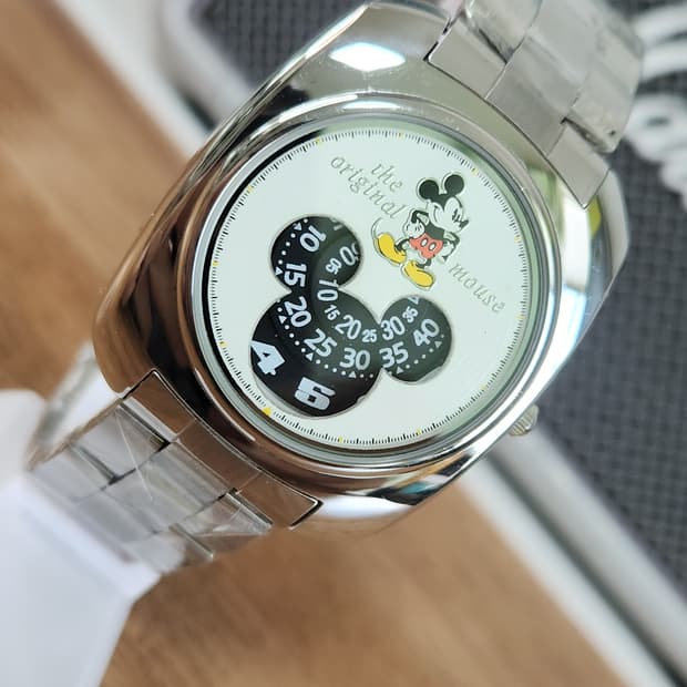 # 디즈니 미키 스핀 디스크 레어시계 급처