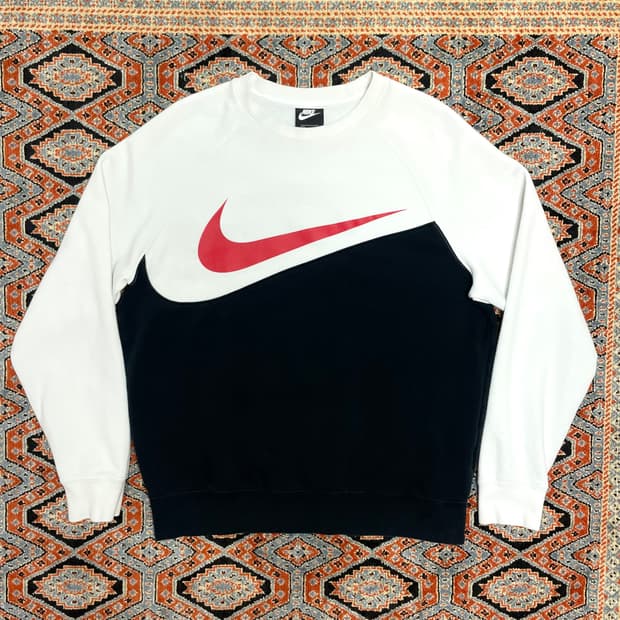 나이키 스우시로고 검흰 기모 맨투맨 남성L