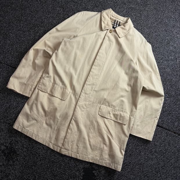 버버리 미니멀 아카이브 맥코트 베이지 3124