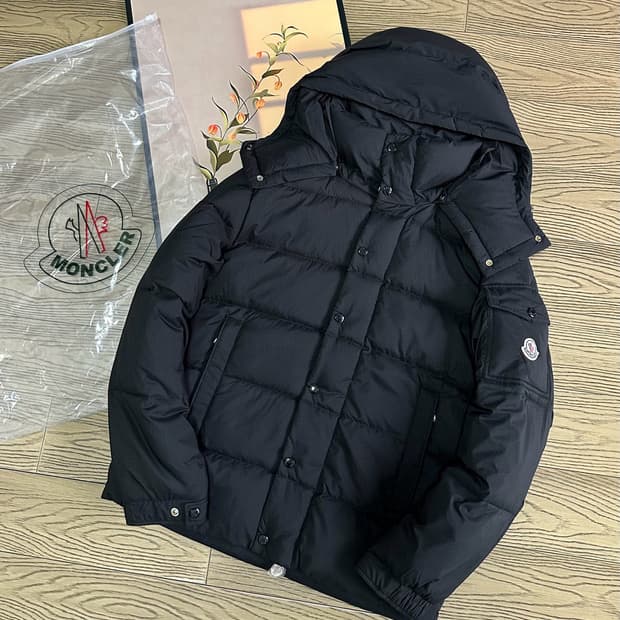 몽클레르 마야 후드 쇼트 다운 자켓 블랙