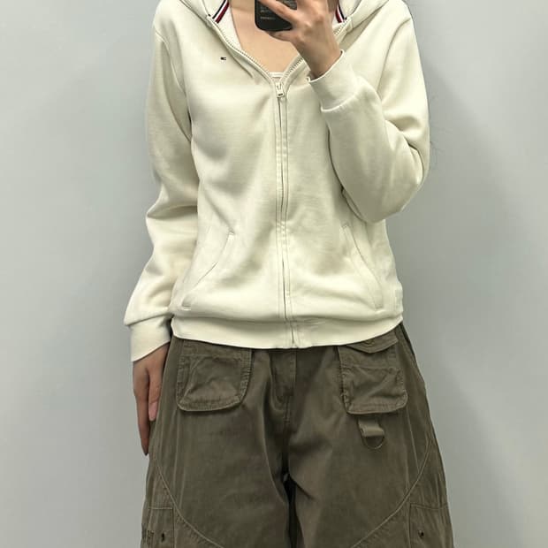 타미힐피거 백로고 화이트 후드집업